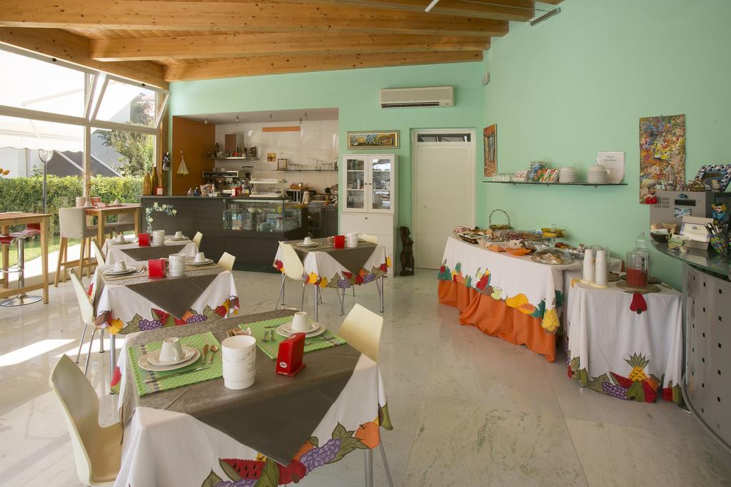 Hotel Vila Bahia Numana Eksteriør billede